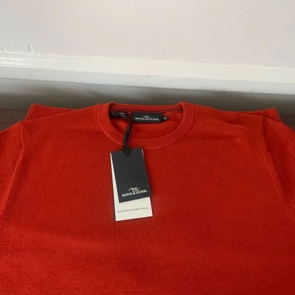 Rodd&Gunn Men’s merino wool crew neck pullover sweater in red 💥 size M, NWT